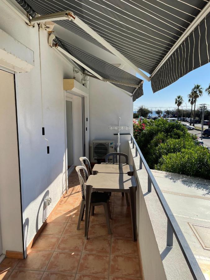 Residence San Paolisa Hyères Dış mekan fotoğraf